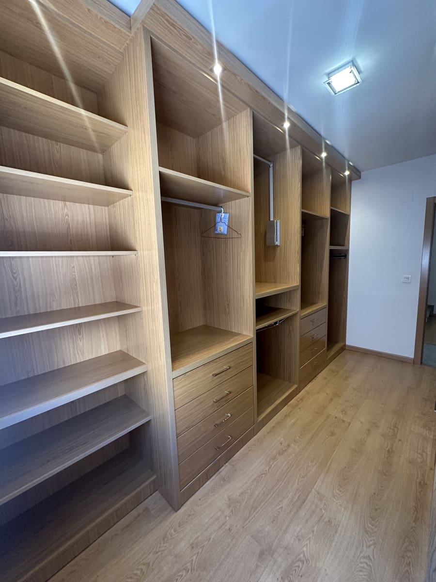 4 soveværelse Rækkehus til salg i Granada by med garage - € 485.000 (Ref: 9752629)