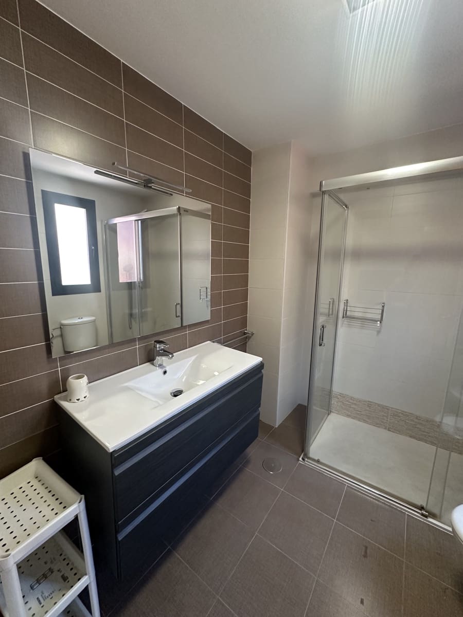 4 soveværelse Rækkehus til salg i Granada by med garage - € 485.000 (Ref: 9752629)