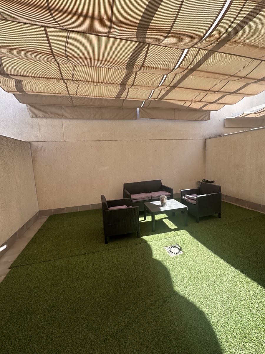 4 soveværelse Rækkehus til salg i Granada by med garage - € 485.000 (Ref: 9752629)