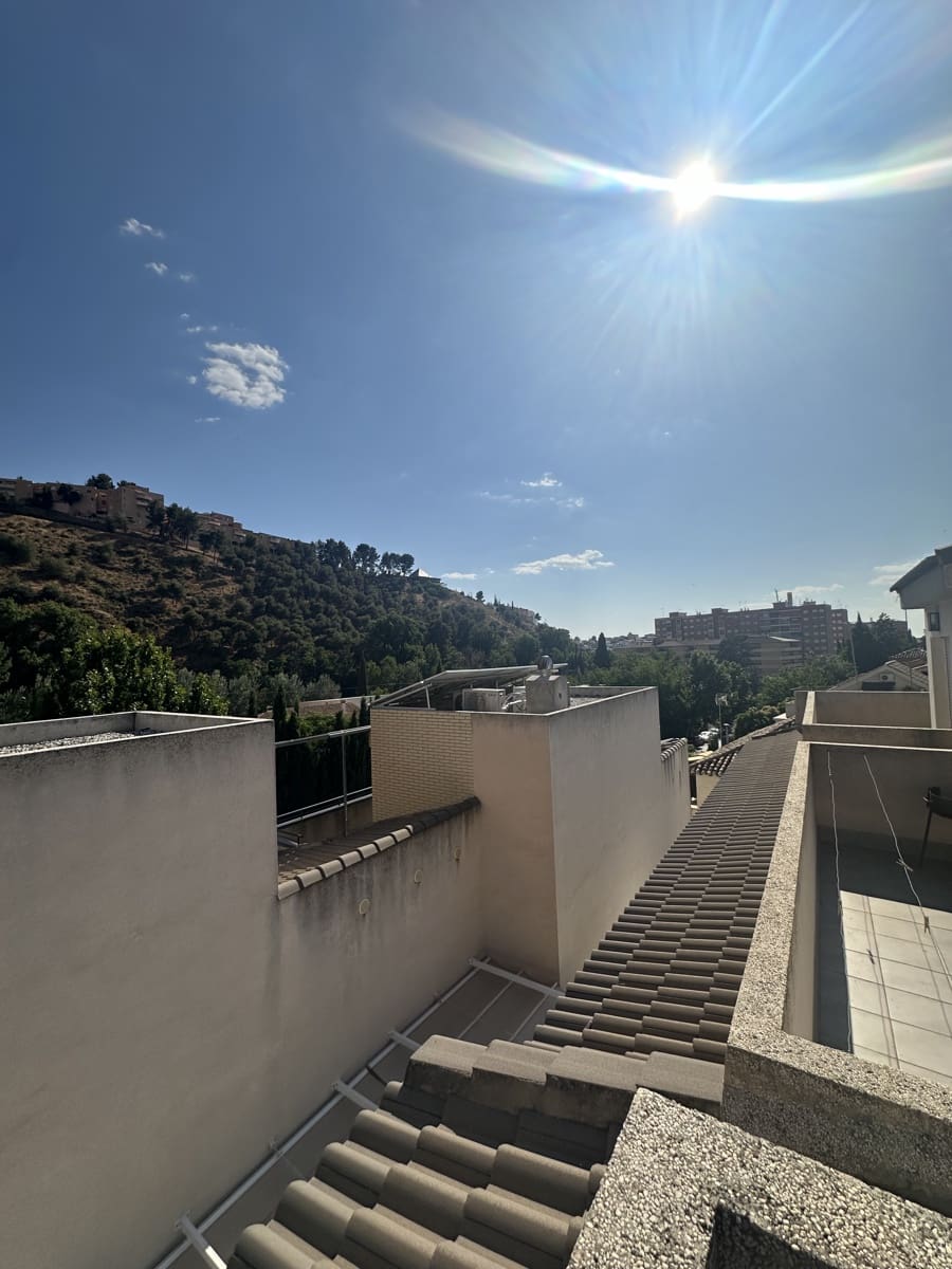 4 soveværelse Rækkehus til salg i Granada by med garage - € 485.000 (Ref: 9752629)