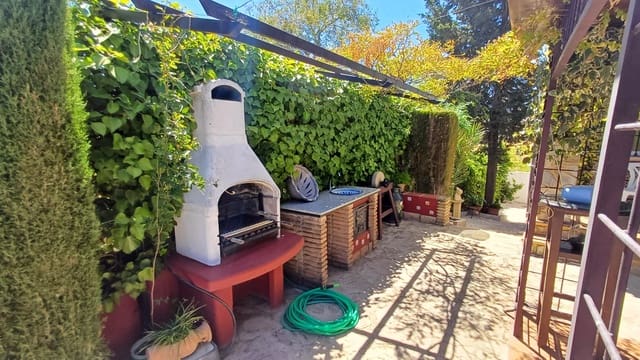 3 chambre Villa/Maison à vendre à Fuente Camacho, Loja avec piscine garage - 285 000 € (Ref: 8431852)