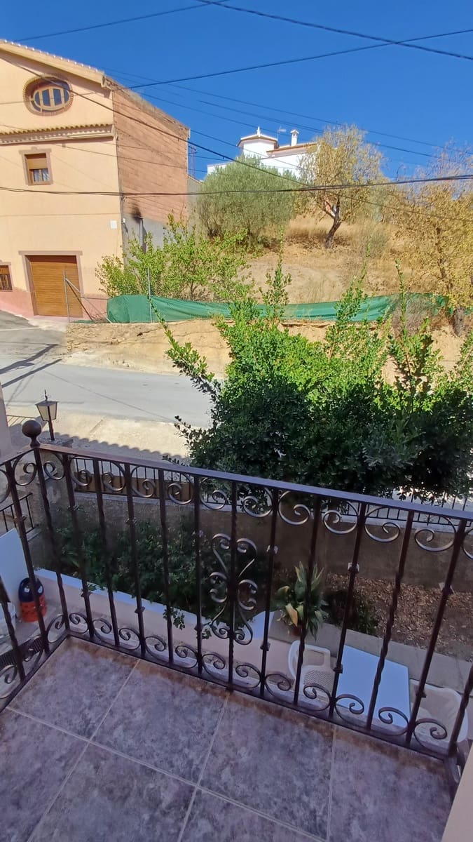 4 soverom Kjedet enebolig til salgs i Loja - € 110 000 (Ref: 8487061)