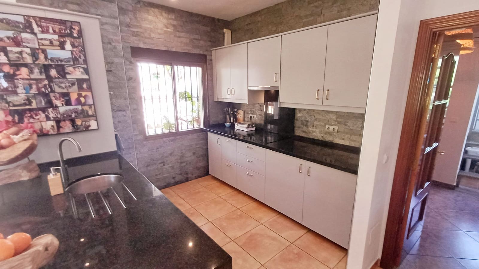 3 sypialnia Finka/Dom wiejski na sprzedaż w Riogordo z basenem garażem - 360 000 € (Ref: 8953564)