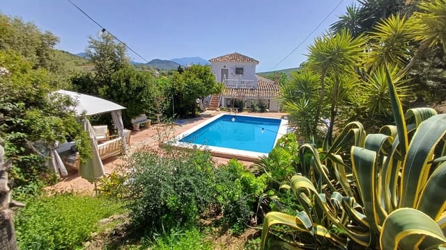 3 sypialnia Finka/Dom wiejski na sprzedaż w Riogordo z basenem garażem - 360 000 € (Ref: 8953564)