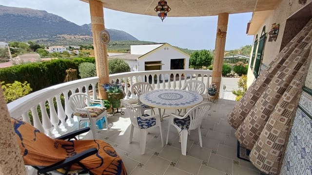 4 soveværelse Finca/Landehus til salg i Fuente Camacho, Loja med garage - € 399.950 (Ref: 9165337)