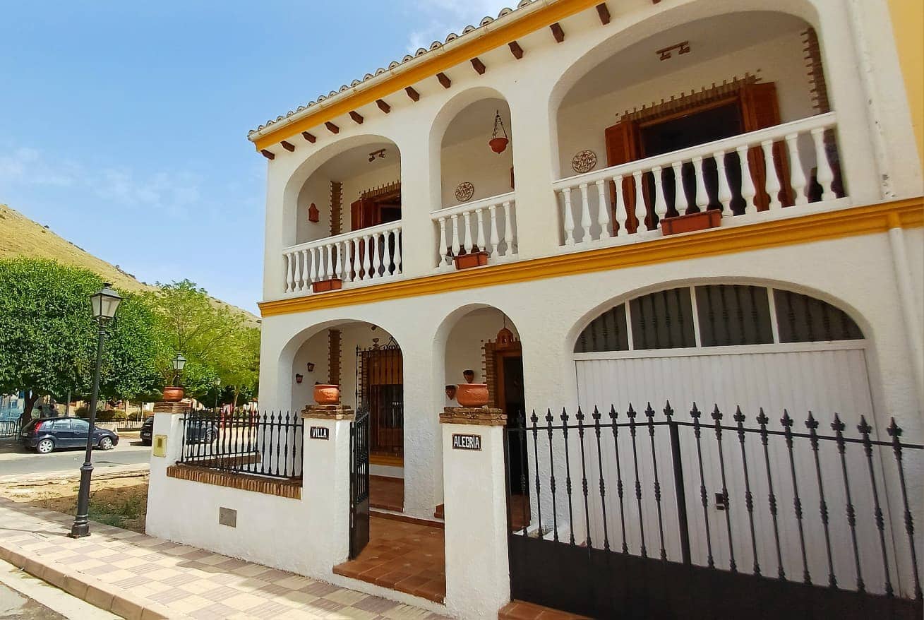 3 sypialnia Dom blizniak na sprzedaż w Archidona z basenem garażem - 239 950 € (Ref: 9227352)