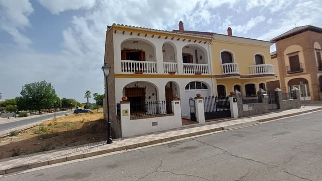 3 soveværelse Semi-Rækkehus til salg i Archidona med swimmingpool garage - € 239.950 (Ref: 9227352)