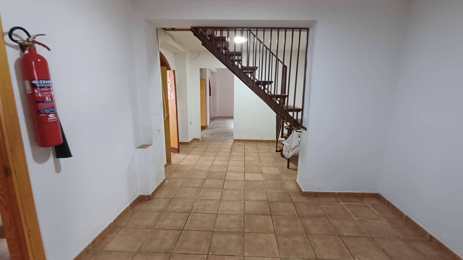 3 sovrum Restaurang/Bar till salu i Fuente Camacho med garage - 299 995 € (Ref: 9378437)