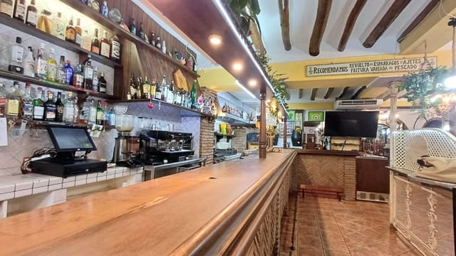 Restaurant/Bar til salg i Archidona - € 650.000 (Ref: 9570038)