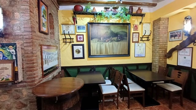 Restaurant/Bar til salg i Archidona - € 650.000 (Ref: 9570038)