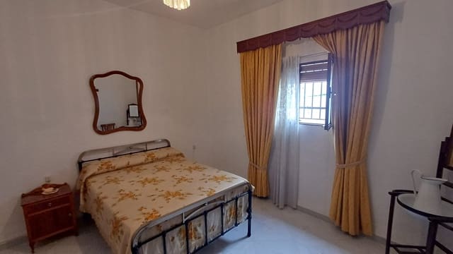 Finca/Casa Rural de 3 habitaciones en Villanueva de Algaidas en venta con garaje - 118.000 € (Ref: 9713631)