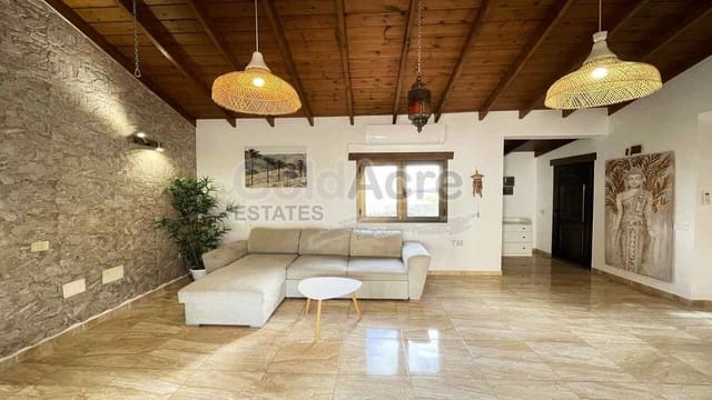 5 Zimmer Villa zu verkaufen in Tindaya, La Oliva - 425.000 € (Ref: 10024993)