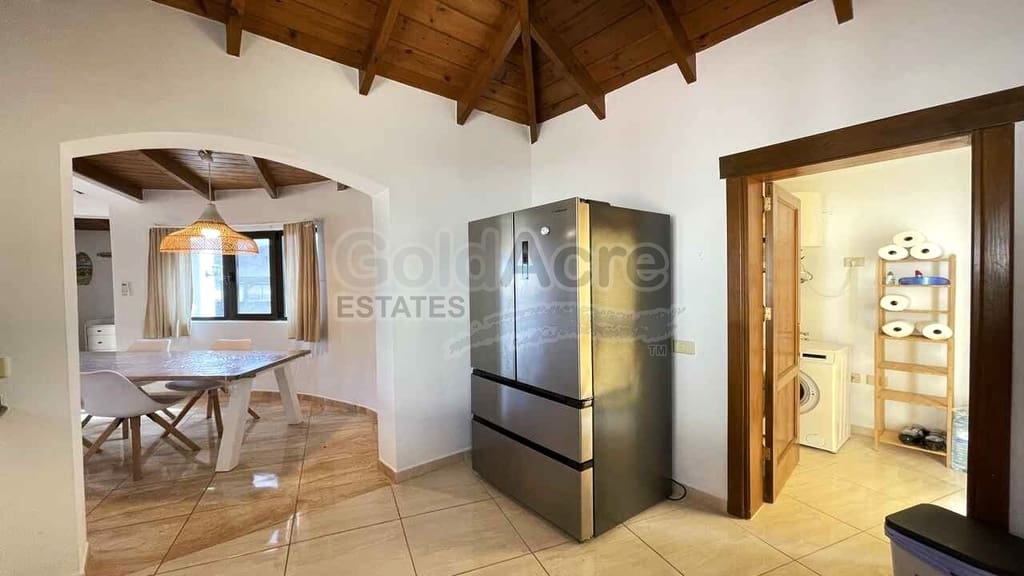 5 bedroom Villa for sale in Tindaya - € 425,000 (Ref: 10024993)
