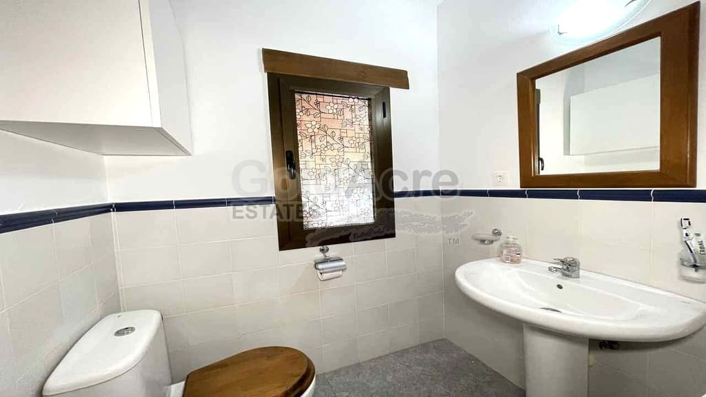 5 bedroom Villa for sale in Tindaya - € 425,000 (Ref: 10024993)