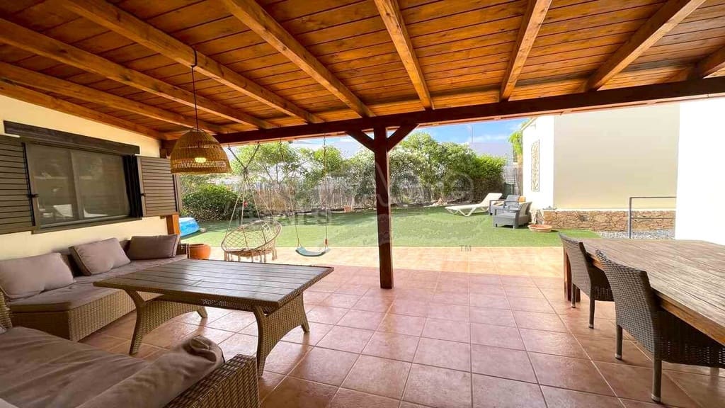 5 bedroom Villa for sale in Tindaya - € 425,000 (Ref: 10024993)