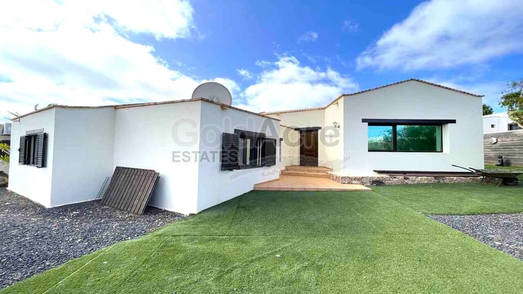 5 bedroom Villa for sale in Tindaya - € 425,000 (Ref: 10024993)