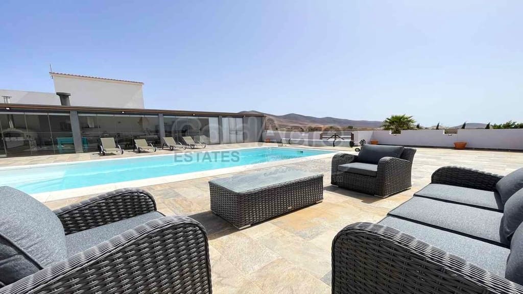 3 chambre Villa/Maison à vendre à Triquivijate avec piscine - 495 000 € (Ref: 10024994)