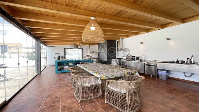 3 chambre Villa/Maison à vendre à Triquivijate, Antigua avec piscine - 495 000 € (Ref: 10024994)