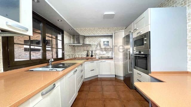3 bedroom Villa for sale in Puerto del Rosario with garage - € 339,000 (Ref: 10026638)