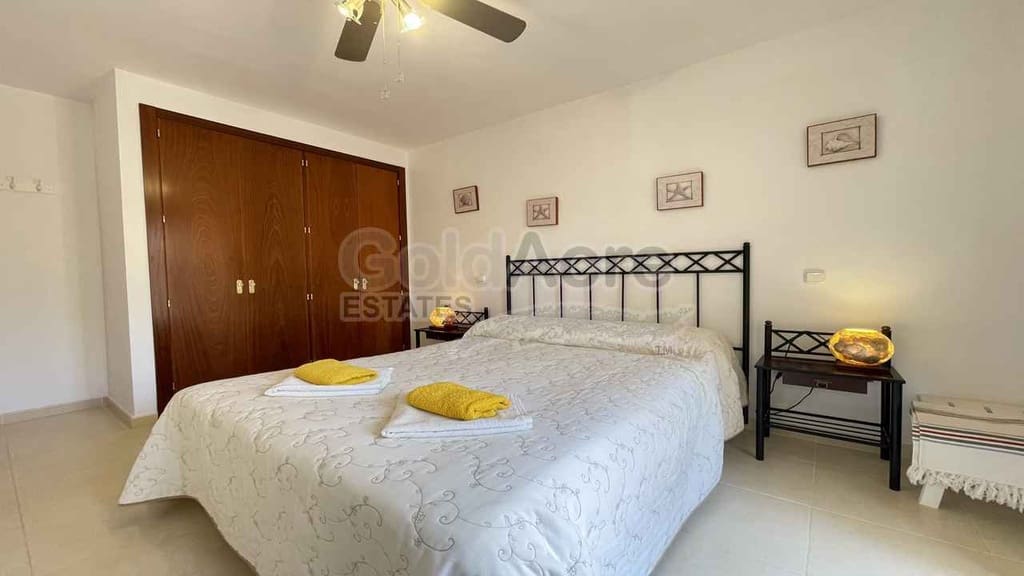 4 quarto Moradia para venda em Corralejo com piscina garagem - 395 000 € (Ref: 10026639)