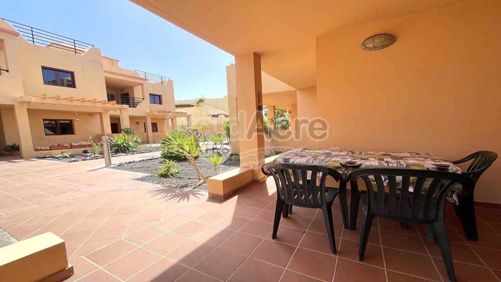 4 quarto Moradia para venda em Corralejo com piscina garagem - 395 000 € (Ref: 10026639)