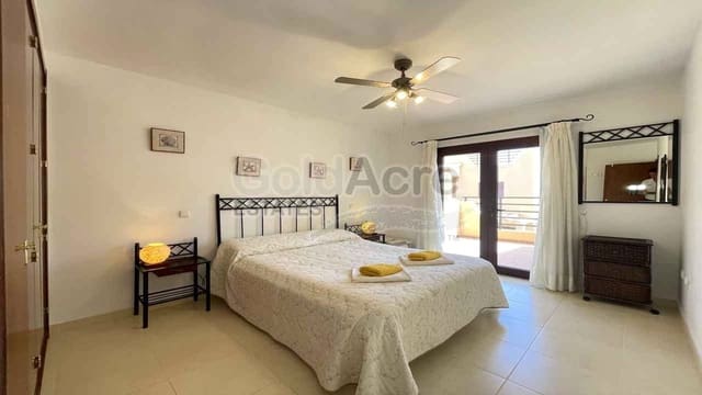 4 quarto Moradia para venda em Corralejo, La Oliva com piscina garagem - 395 000 € (Ref: 10026639)
