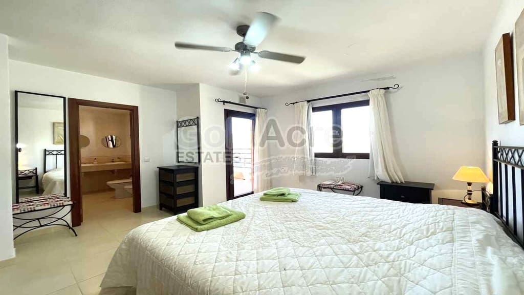 4 quarto Moradia para venda em Corralejo com piscina garagem - 395 000 € (Ref: 10026639)