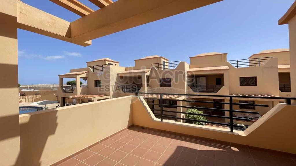 4 quarto Moradia para venda em Corralejo com piscina garagem - 395 000 € (Ref: 10026639)