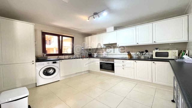 4 sovrum Villa till salu i Corralejo, La Oliva med pool garage - 395 000 € (Ref: 10026639)