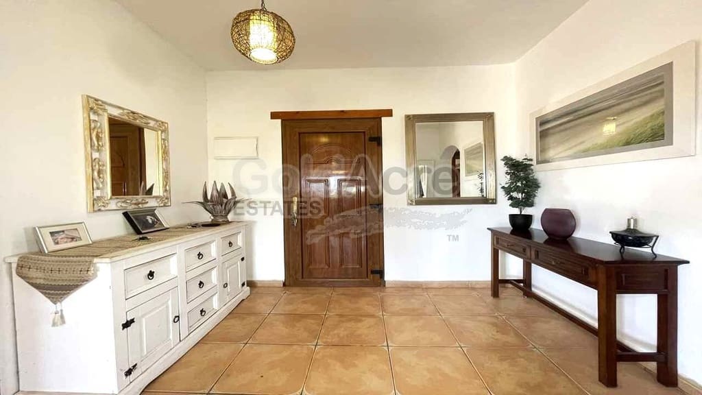 Chalet de 3 habitaciones en Lajares en venta con piscina garaje - 495.000 € (Ref: 10027674)