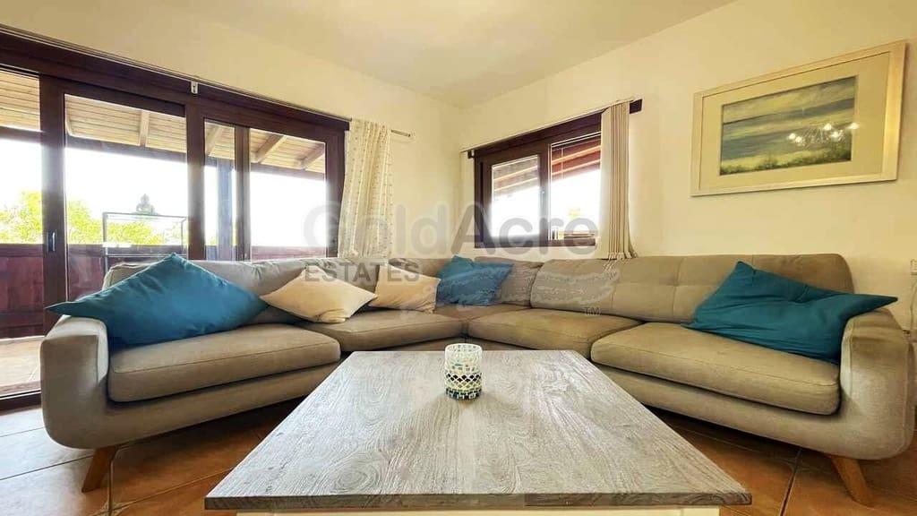 Chalet de 3 habitaciones en Lajares en venta con piscina garaje - 495.000 € (Ref: 10027674)