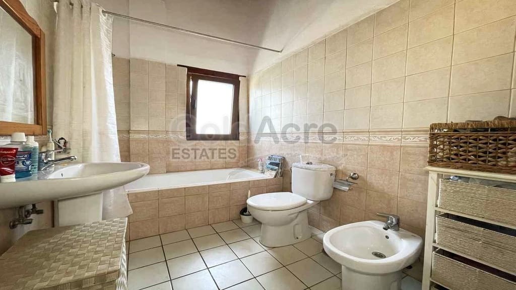 Chalet de 3 habitaciones en Lajares en venta con piscina garaje - 495.000 € (Ref: 10027674)