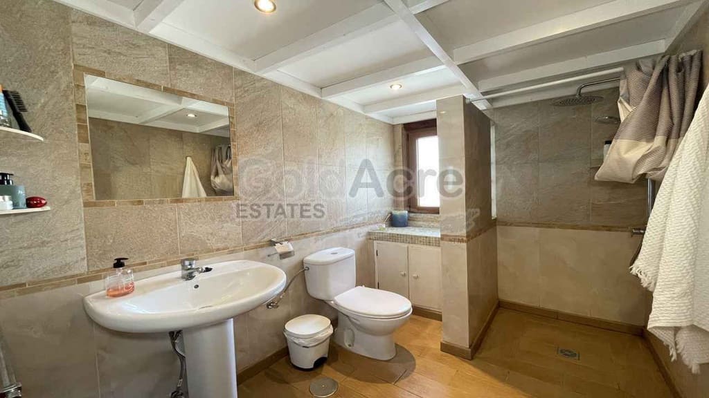 Chalet de 3 habitaciones en Lajares en venta con piscina garaje - 495.000 € (Ref: 10027674)