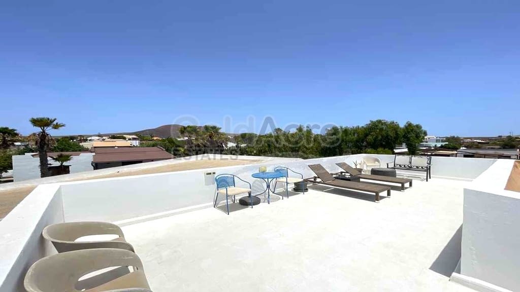 Chalet de 3 habitaciones en Lajares en venta con piscina garaje - 495.000 € (Ref: 10027674)