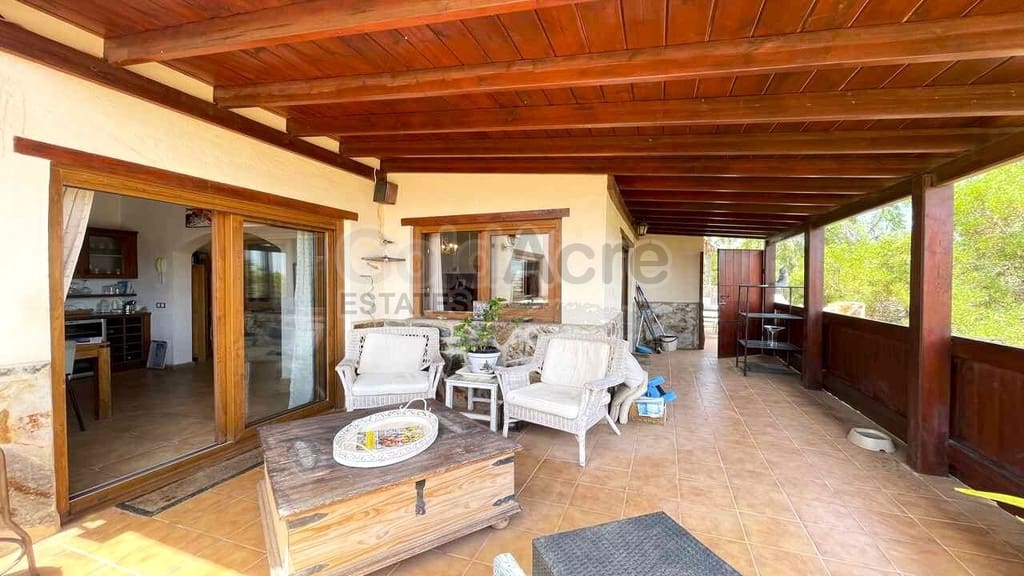 Chalet de 3 habitaciones en Lajares en venta con piscina garaje - 495.000 € (Ref: 10027674)