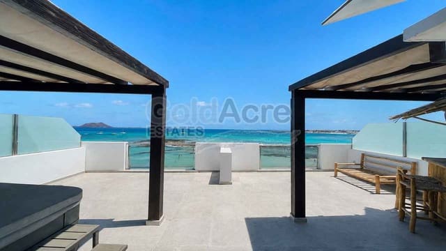 3 soveværelse Lejlighed til salg i Corralejo, La Oliva med swimmingpool garage - € 1.100.000 (Ref: 10029904)