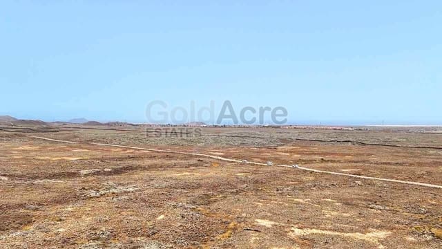 Grunde uden byggetilladelser til salg i Lajares, La Oliva - € 20.000 (Ref: 10033371)