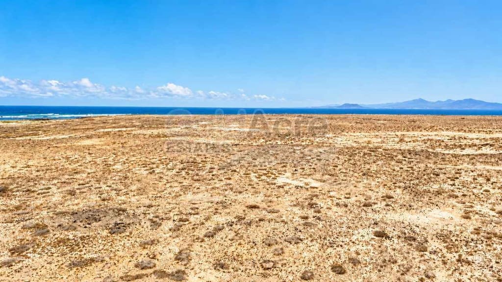 Ubebygd land til salgs i Majanicho - € 49 000 (Ref: 10033372)
