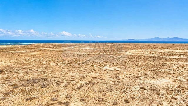 Grunde uden byggetilladelser til salg i Majanicho, La Oliva - € 49.000 (Ref: 10033372)