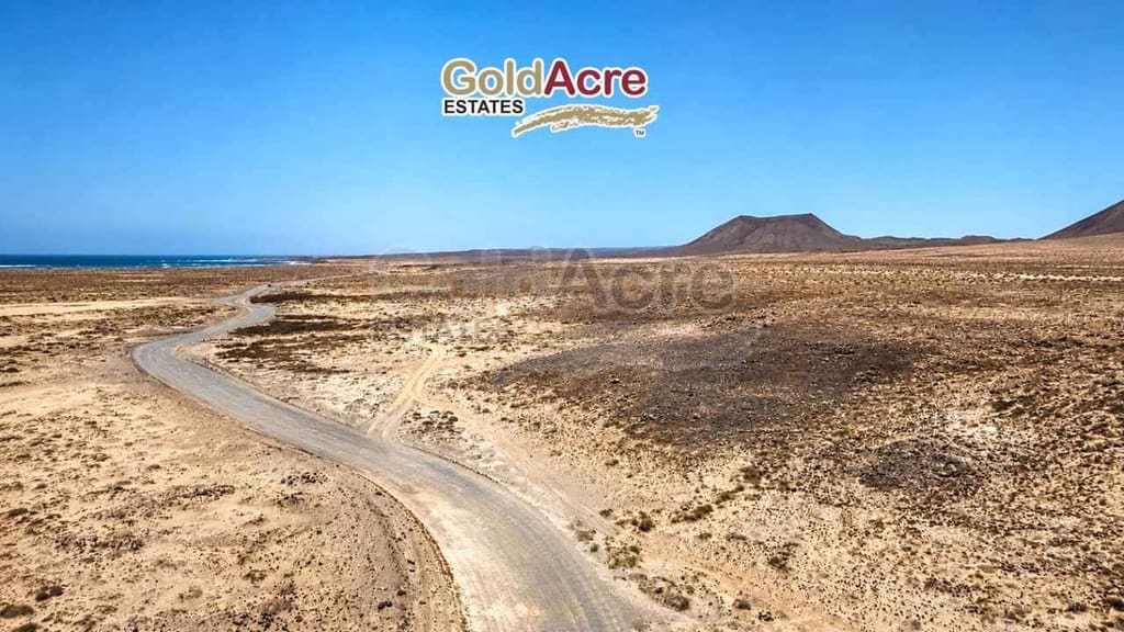 Ubebygd land til salgs i Majanicho - € 49 000 (Ref: 10033372)