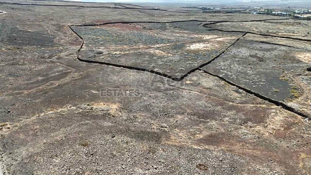 Terreno/Finca Rústica en Lajares en venta - 50.000 € (Ref: 10033374)