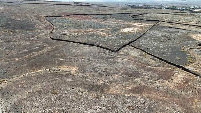Mark till salu i Lajares, La Oliva - 50 000 € (Ref: 10033374)