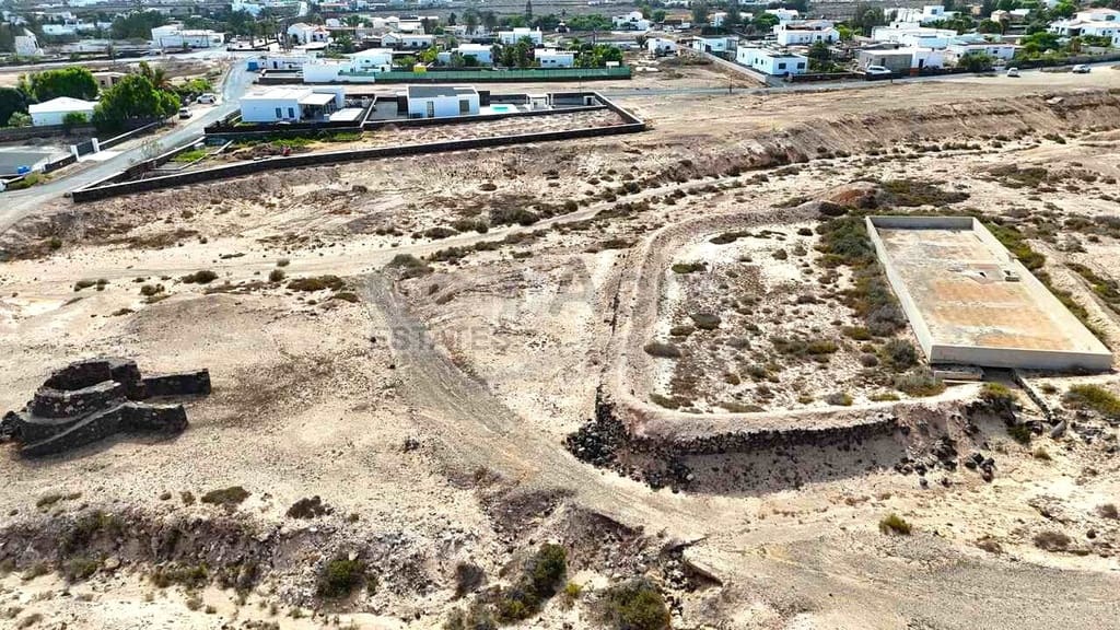 Mark till salu i Lajares - 20 000 € (Ref: 10033375)