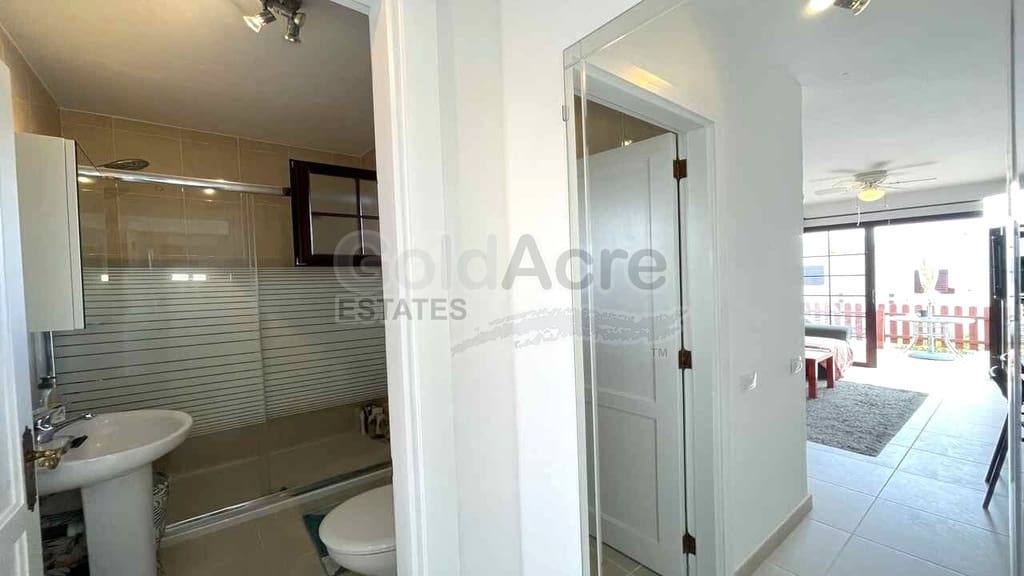 1 makuuhuone Huoneisto myytävänä paikassa Caleta de Fuste mukana uima-altaan - 155 000 € (Ref: 10037786)