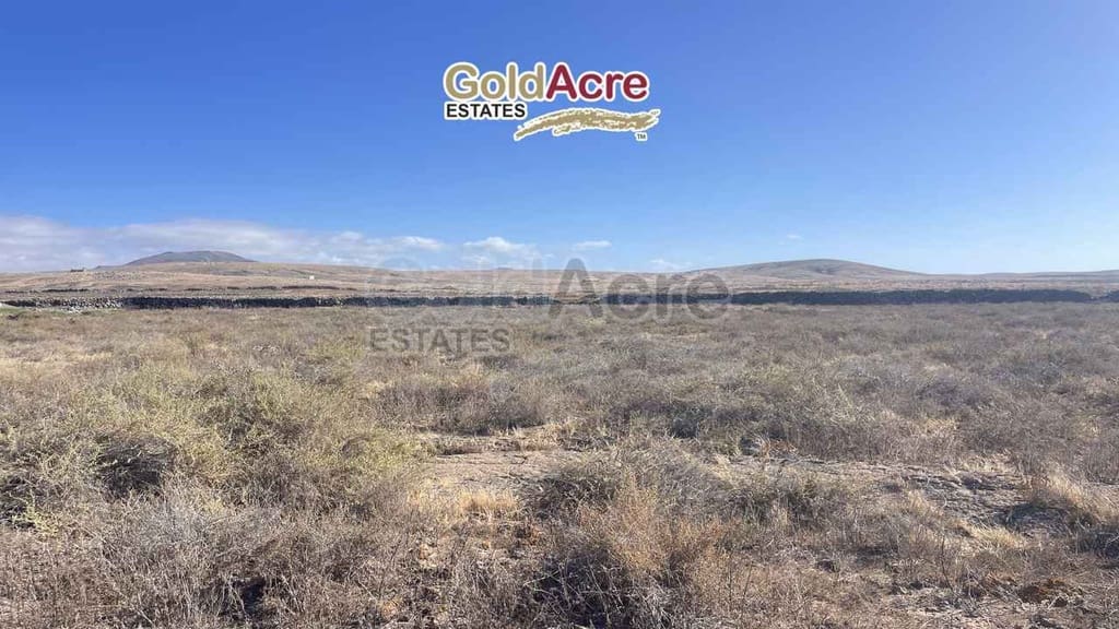 Grunde uden byggetilladelser til salg i Lajares - € 550.000 (Ref: 10037787)