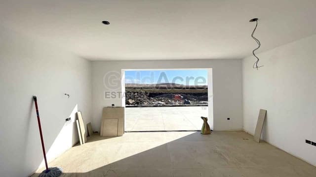 3 makuuhuone Huvila myytävänä paikassa Lajares, La Oliva mukana uima-altaan 
autotalli - 995 000 € (Ref: 10037788)