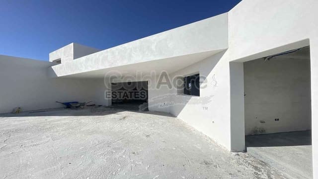 3 soverom Villa til salgs i Lajares, La Oliva med svømmebasseng garasje - € 1 095 000 (Ref: 10037789)