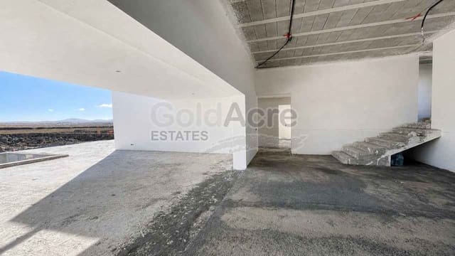 3 soverom Villa til salgs i Lajares, La Oliva med svømmebasseng garasje - € 1 095 000 (Ref: 10037789)