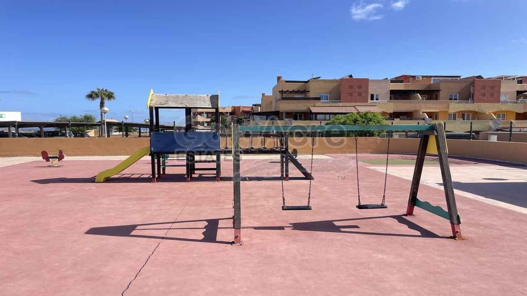 2 chambre Appartement à vendre à Corralejo avec piscine garage - 200 000 € (Ref: 10040239)