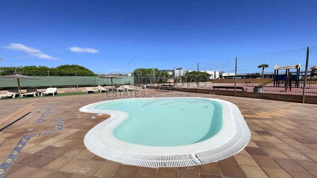 2 chambre Appartement à vendre à Corralejo avec piscine garage - 200 000 € (Ref: 10040239)